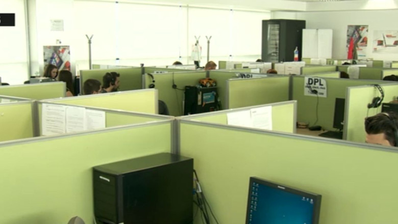 Strainii cauta joburi in Romania Imagine