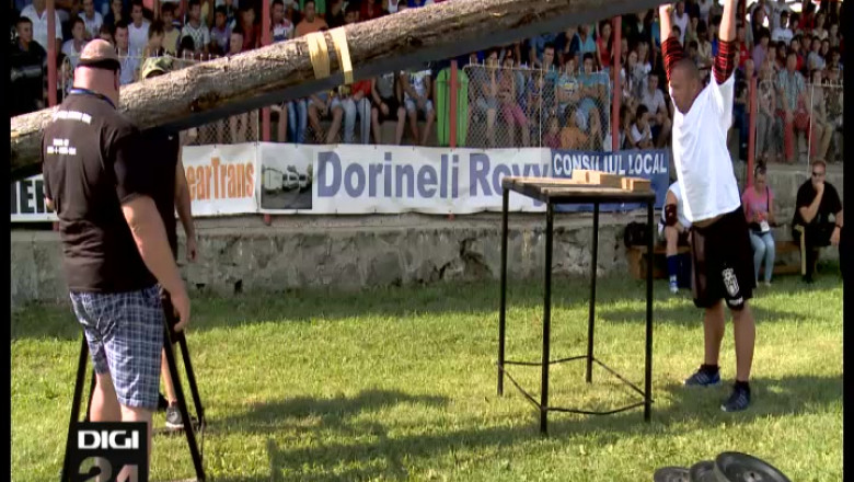 Strongman de Bihor. Opt sportivi s-au duelat pentru titlul de cel mai puternic barbat Imagine