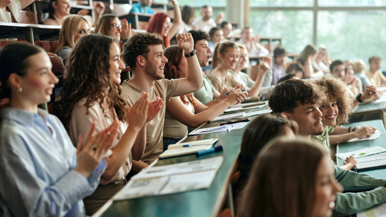 Structura anului universitar 2025-2026: Programul semestrelor si al vacantelor pentru studenti Imagine