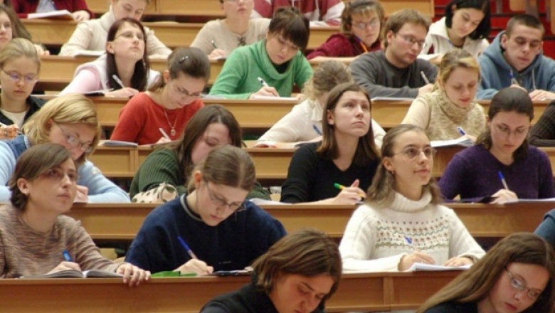 Studentie mai scumpa. Facultatile au majorat taxele in medie cu 500 de lei Imagine