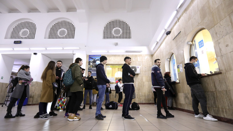 Studentii ar putea beneficia de tarif redus la calatoria cu trenul si metroul pana la 30 de ani - proiect Imagine