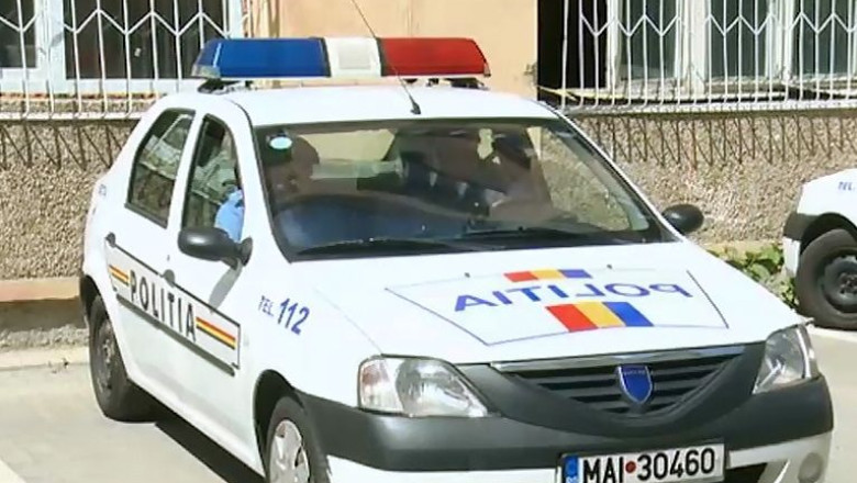 Studentii de la Academie vin acasa, sa fure de la politisti... meserie Imagine