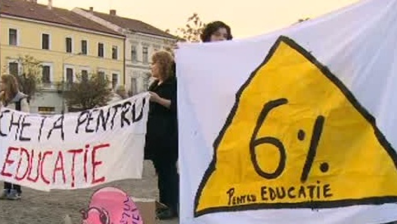 Studentii ies in strada  Imagine