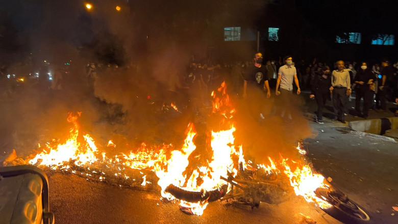 Studentii iranieni sfideaza represiunea regimului: „Poate vom muri, dar nu vom accepta umilinta” Imagine