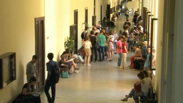 Studentii la medicina vor putea face practica in spitale chiar din primul an de facultate Imagine