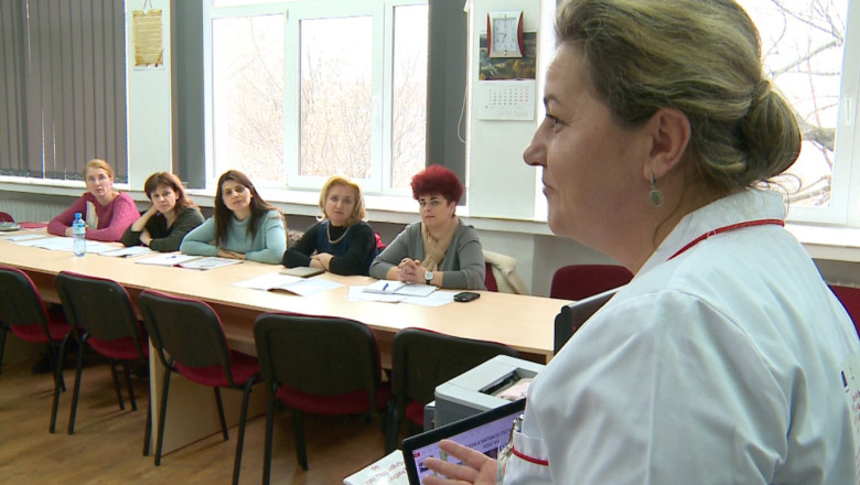 Studii pentru slujbe in strainatate. 90 de asistente din Moldova urmeaza cursuri de revalorizare Imagine