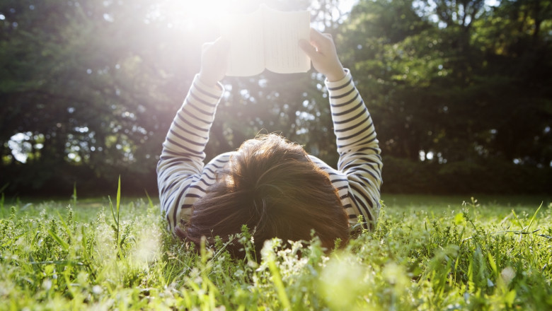 Studiu alarmant: Doi din 10 adolescenti nu citesc deloc. Reactia lor: „Mesaje citesc, cartile nu ma atrag deloc” Imagine