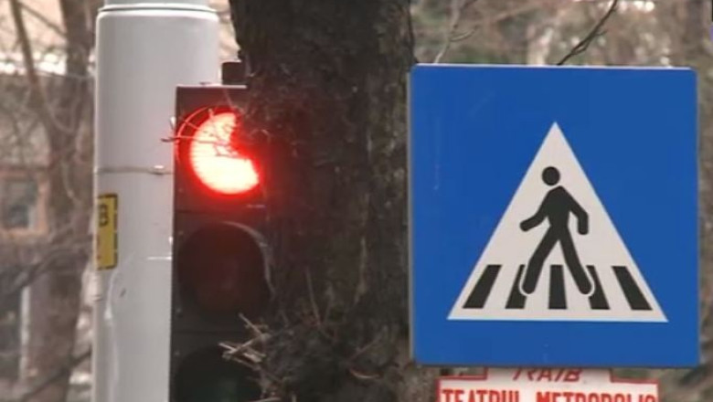 Studiu de fezabilitate de 400.000 de euro pentru semaforizarea a 52 de intersectii si 62 de treceri de pietoni din Capitala Imagine