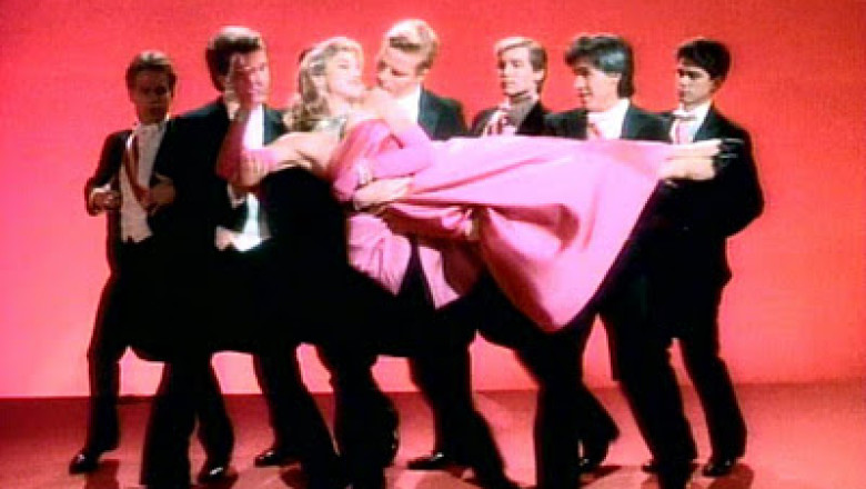 STUDIU. Muzica pop ajuta persoanele cu leziuni cerebrale sa isi recupereze amintirile Imagine