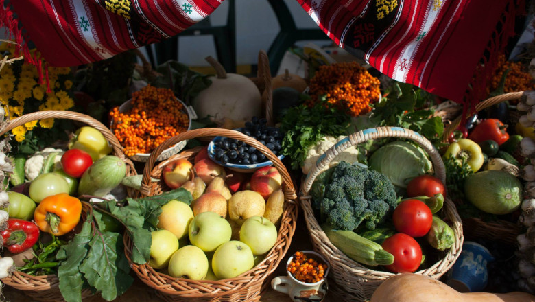 STUDIU. Niciun mare retailer nu vinde fructe si legume ecologice romanesti Imagine
