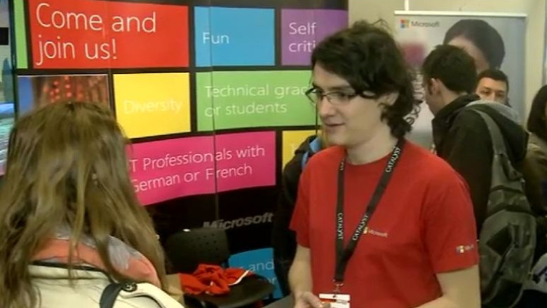 STUDIU. Proaspetii absolventi nu stiu sa isi negocieze salariul Imagine