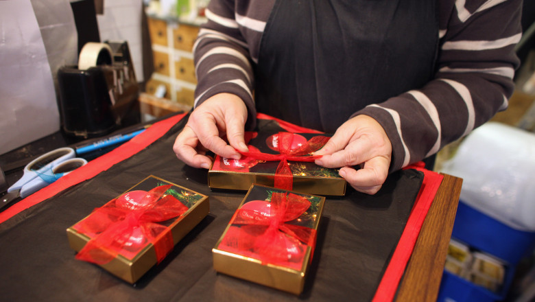 Studiu: Romanii nu suporta sa primeasca de Craciun alimente, bani sau pesti  Imagine