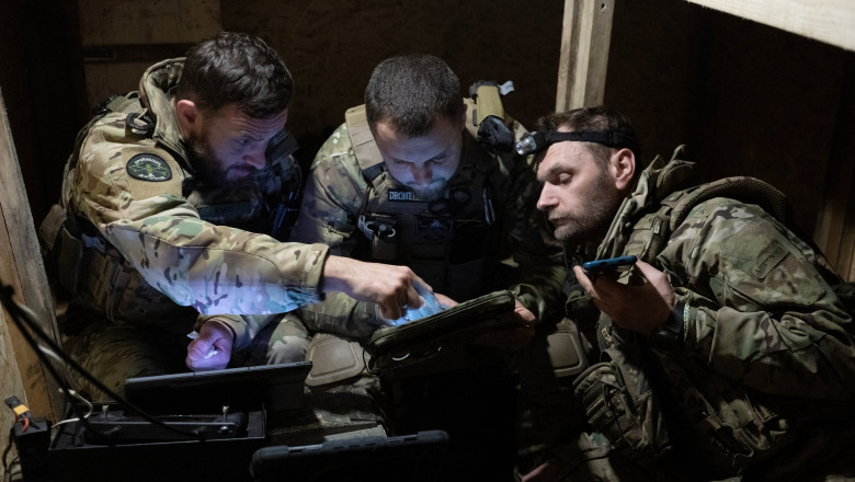 SUA au oprit schimburile de informatii militare cu Ucraina. Decizia afecteaza capacitatea armatei ucrainene de a lovi precis tinte ruse Imagine