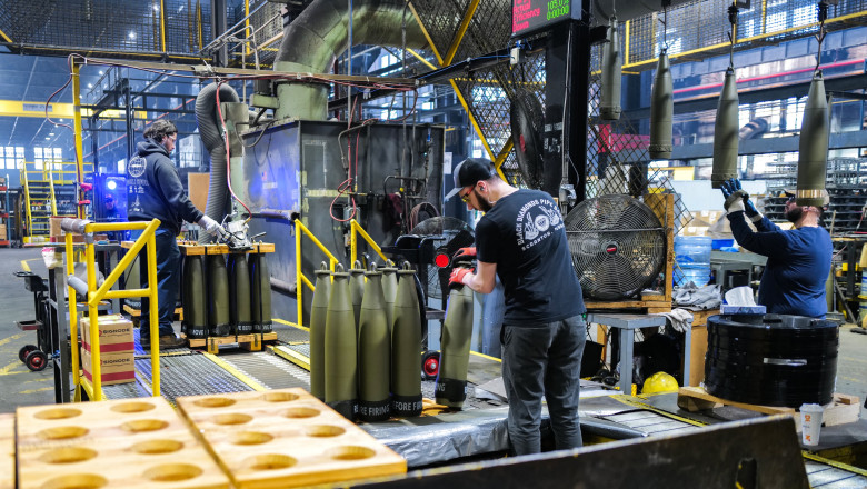 SUA au stabilit noi termene pentru cresterea productiei de munitie la un milion de obuze pe an Imagine