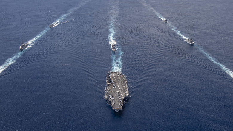 SUA deplaseaza un portavion in Orientul Mijlociu si muta in Europa avioane de realimentare in aer Imagine