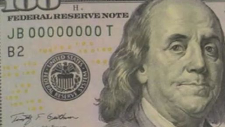 SUA. Noua bancnota de 100 de dolari este pusa in circulatie astazi Imagine