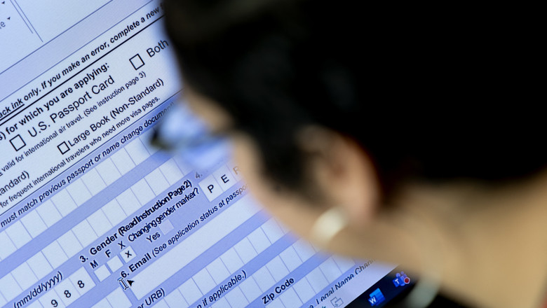 SUA nu mai elibereaza pasapoarte cu genul „X” persoanelor care se identifica „non-binare, intersexuale” Imagine