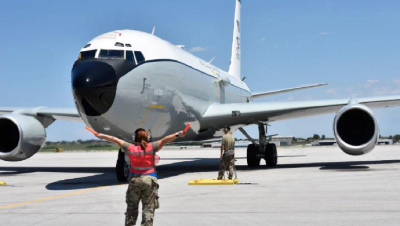 SUA si-au transferat in Europa singurul avion pentru monitorizare nucleara. Este vizata situatia de la centrala Zaporojie Imagine