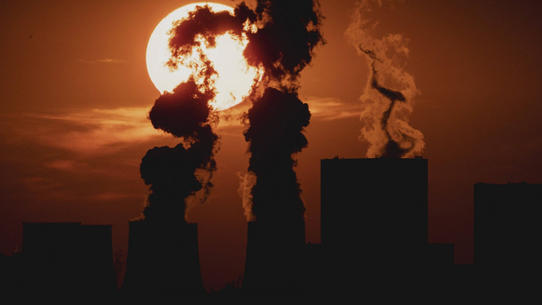 SUA si China, cei mai mari poluatori din lume, sunt de acord sa inlocuiasca combustibilii fosili cu energie regenerabila Imagine