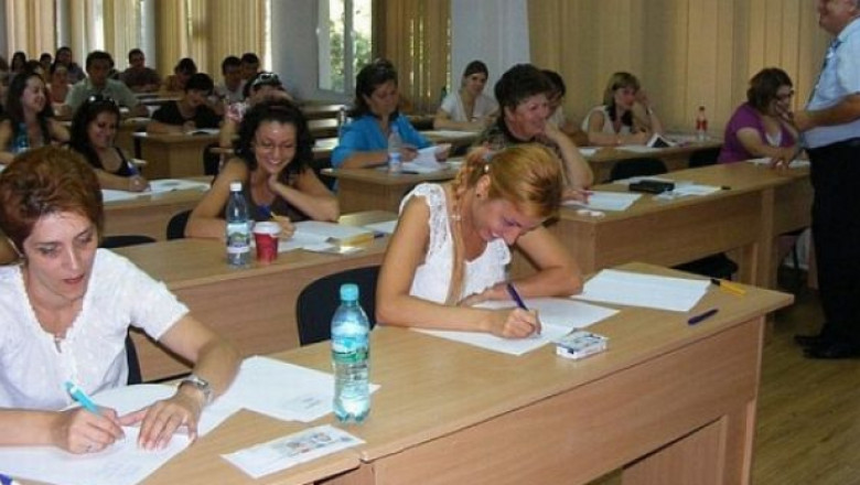 Subiecte grele la definitivat. Unii profesori au fost prinsi cu futuici, altii au iesit din examen ca sa nu ia nota mica Imagine