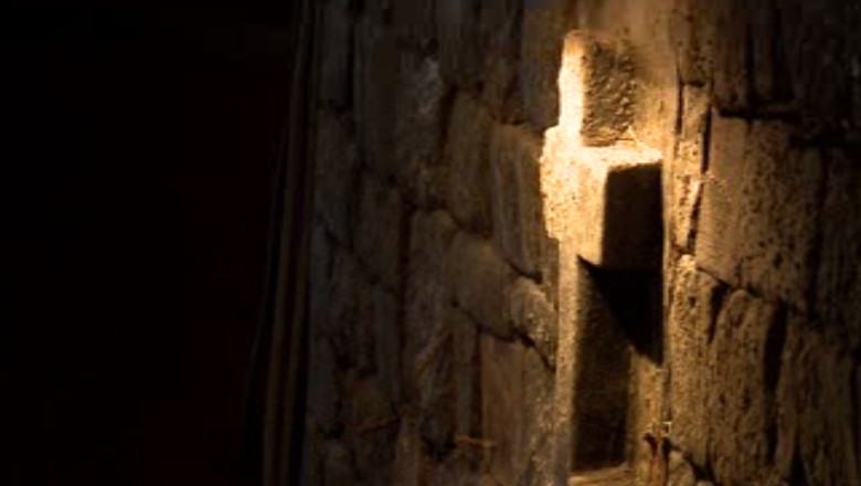 SUCEAVA. Lumina sfanta a ajuns si in adancuri. Sute de oameni au participat la slujba in mina de sare Cacica Imagine