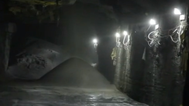 SUCEAVA. Protest la mina Crucea. 34 de mineri s-au blocat in subteran Imagine