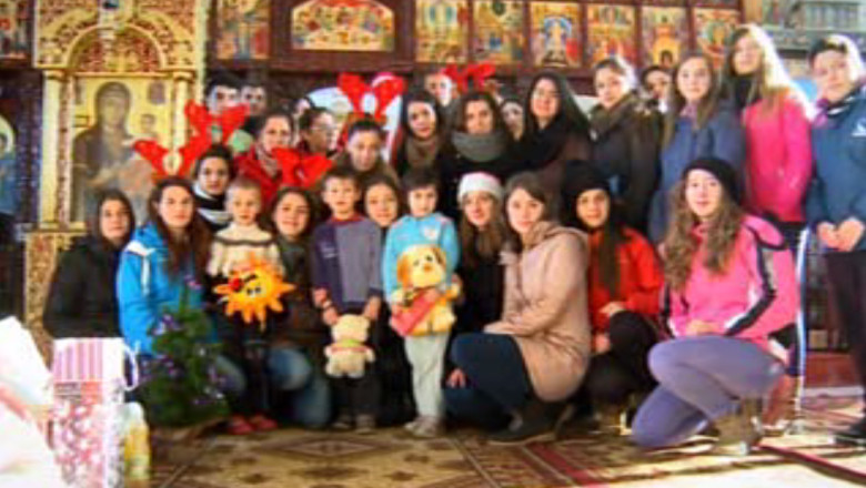 SUCEAVA. Un preot si sotia lui, parinti pentru copiii altora Imagine