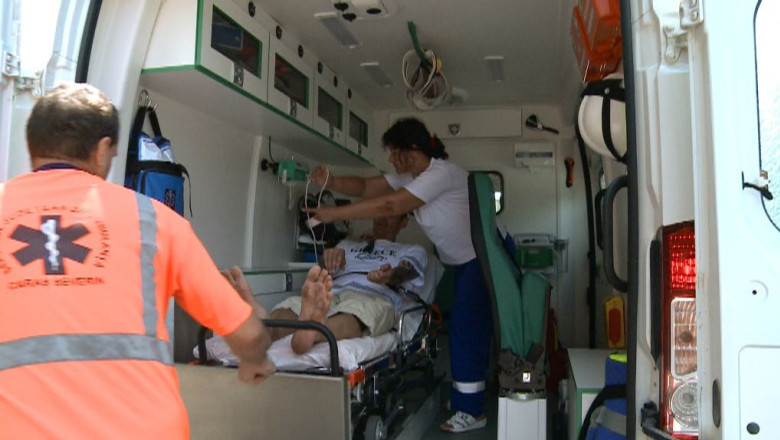 Sud-vestul tarii sub cod portocaliu. Multi sfideaza canicula, dar ajung pe mana medicilor Imagine