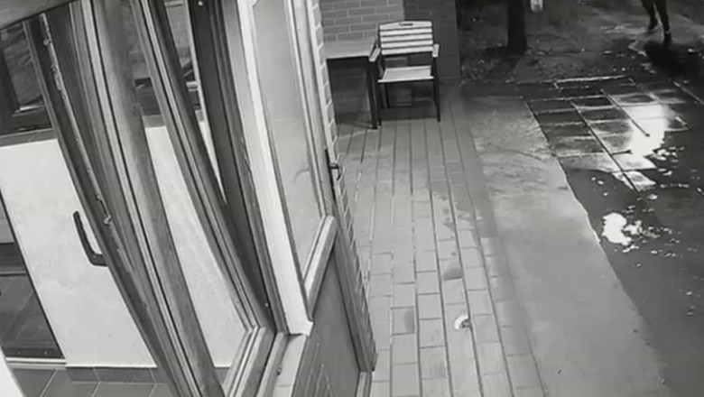 Suparat ca a pierdut la pacanele, un tanar de 18 ani din Ilfov s-a razbunat si a dat foc barului cu un cocktail Molotov Imagine