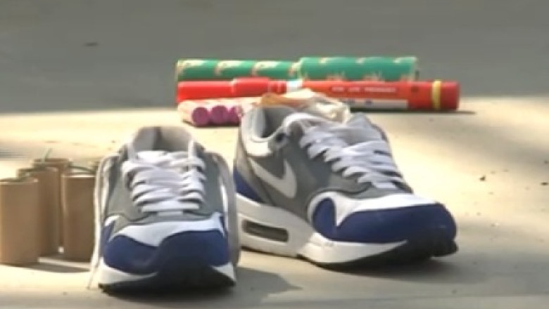 Suporterii polonezi au venit inarmati. Jandarmii au gasit petarde si cutite in bagajele ultrasilor Imagine