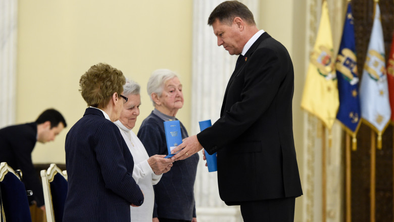Supravietuitori ai Holocaustului, decorati de Klaus Iohannis Imagine