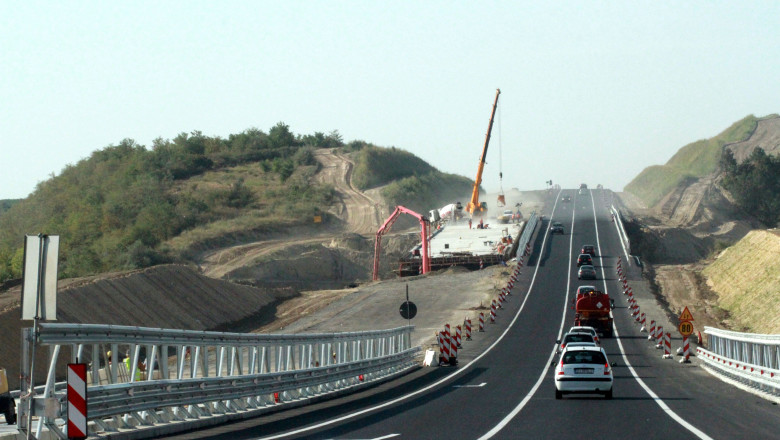 Surprize neplacute pe Autostrada Soarelui. Fara benzinarii, toalete si telefoane de urgenta Imagine