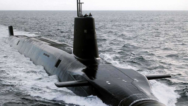 Suruburile rupte din camera reactorului submarinului nuclear britanic HMS Vanguard au fost lipite cu superglue Imagine