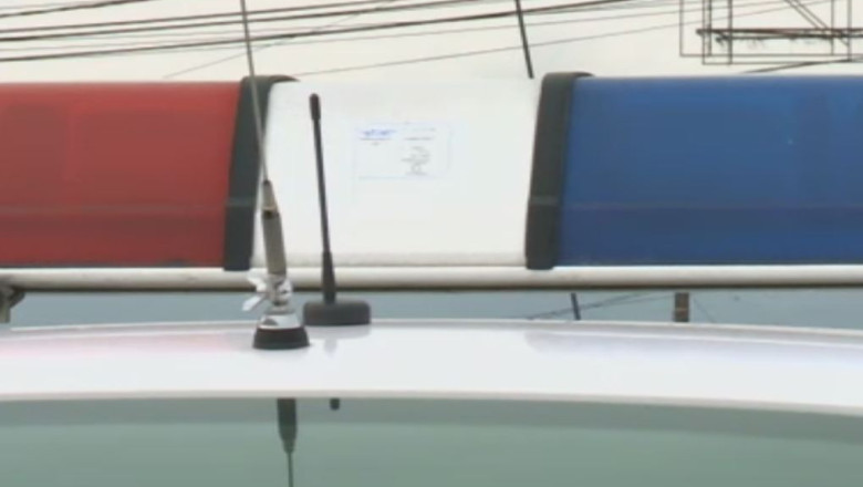 Suspectati de trafic de masini de lux Imagine