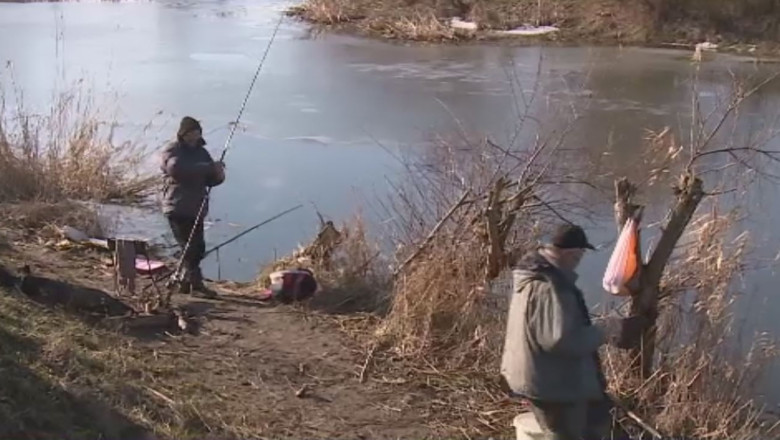 Suspecti de braconaj piscicol Imagine