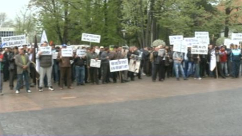 Sute de mineri de la CE Oltenia au protestat. Conducerea vrea sa-i faca paznici Imagine