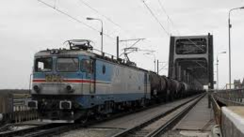 Sute de minute de intarziere pe caile ferate. Un tren a ajuns la destinatie cu o intarziere de peste patru ore Imagine