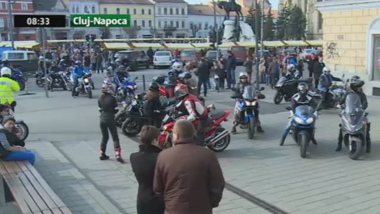 Sute de motociclisti pe soselele Clujului Imagine