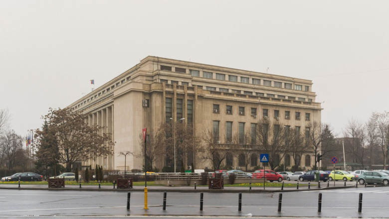 Sute de sindicalisti din administratia publica au protestat in Capitala. Ce mesaj le-a transmis premierul Imagine