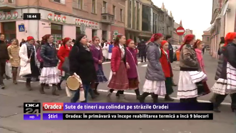 Sute de tineri au colindat pe strazile Oradei Imagine