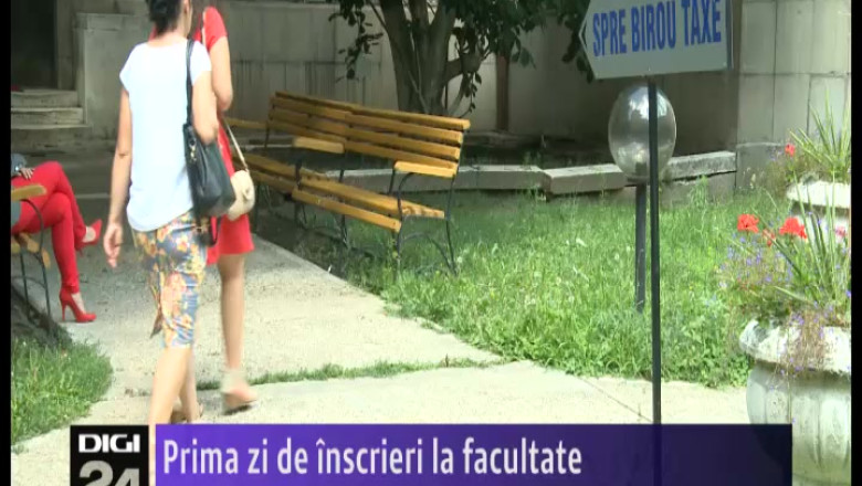 Sute de tineri s-au inscris la Universitatea din Oradea in prima zi Imagine
