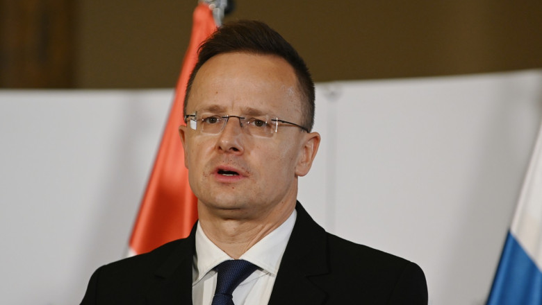 Szijjarto e nemultumit de NATO: „Este intr-o stare de psihoza de razboi” Imagine