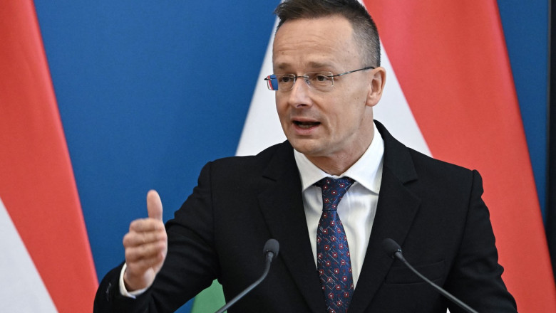 Szijjarto spune ca nu va permite ca Ungaria „sa fie absorbita in nebunia belicoasa a NATO” Imagine