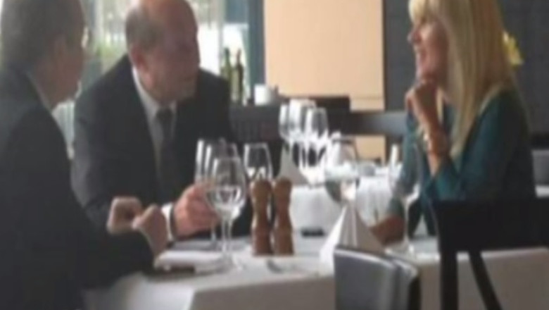 T. Basescu despre fotografia cu E. Boc si Elena Udrea: Am discutat politica, eu am ramas foarte legat de Emil Boc Imagine