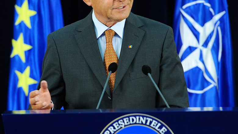 T. Basescu, ironic, despre demersul Guvernului in cazul petitiei contra accizei: Probabil si semnatura mea e falsa Imagine