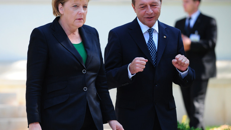 T. Basescu o felicita pe A. Merkel: „Pentru Romania, Germania ramane un aliat si un prieten important” Imagine
