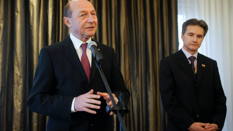 T. Basescu: UE are moneda cu doua fete. Pe revers scrie „Nu intrati in Schengen pana nu rezolvati problema justitiei” Imagine