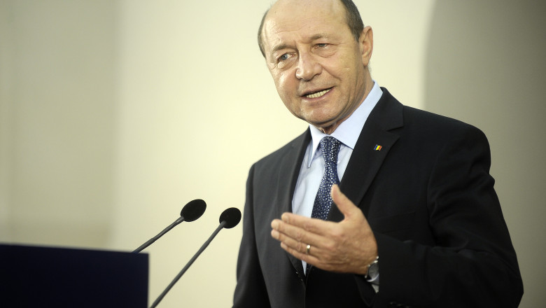 T. Basescu: Voi trimite inapoi bugetul si apoi il voi contesta la CC daca nu se renunta la acciza pe combustibil Imagine