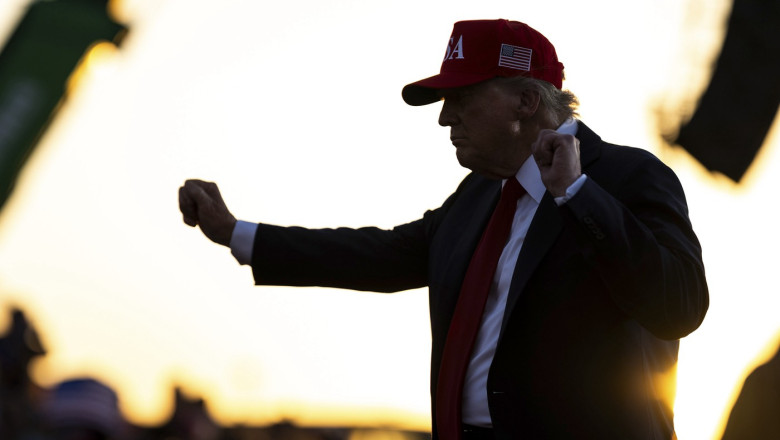 Tabara MAGA clocoteste. „Epoca de Aur” promisa de Trump, umbrita de scandalul Epstein, Ucraina si criza imigratiei Imagine