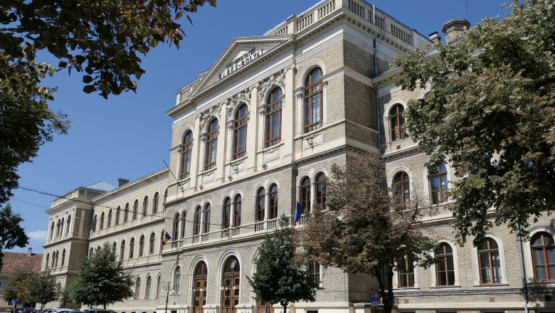 Tabara pro-palestiniana a studentilor din Cluj. Studentii cer „demilitarizarea universitatilor” si boicotarea unor firme pro-Israel Imagine